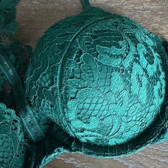 Victoria’s Secret Very Sexy Racerback Push-up Bra and matching panties - Picture 3 of 8